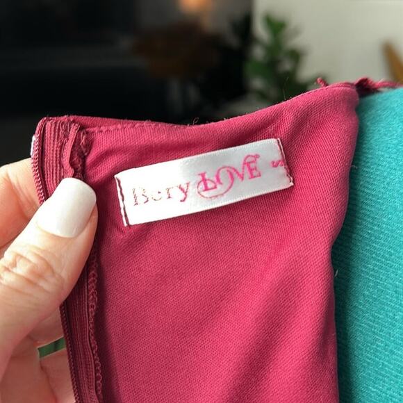 Merlot deep red cocktail dress with lace details size small - Picture 10 of 10